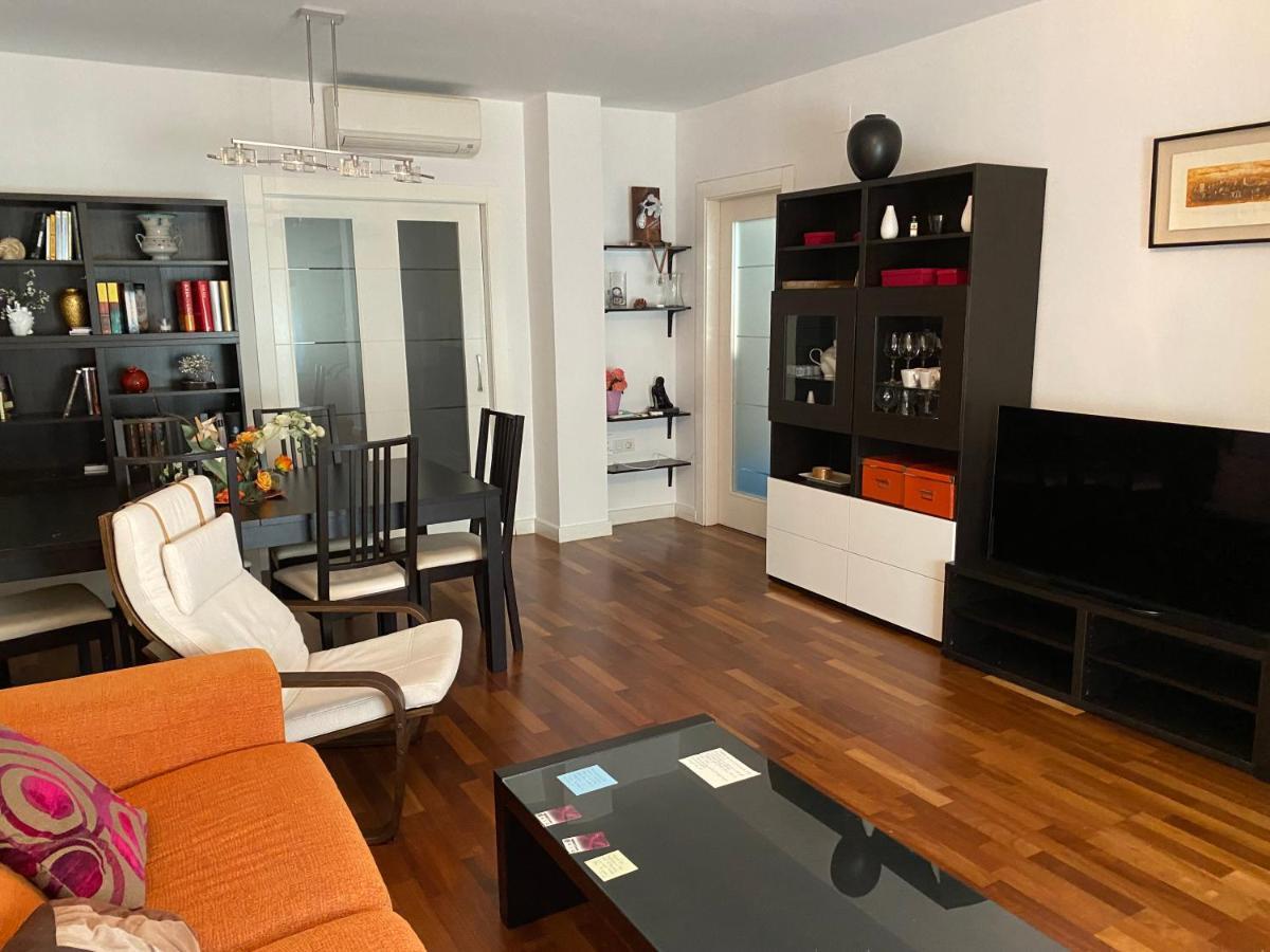 Mike's Apartment. Parking Y Piscina * Granada