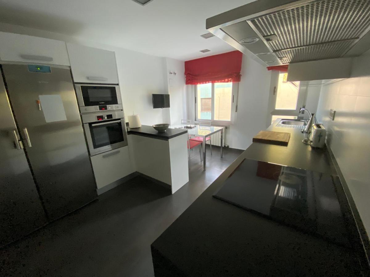 Mike's Apartment. Parking Y Piscina Appartement *